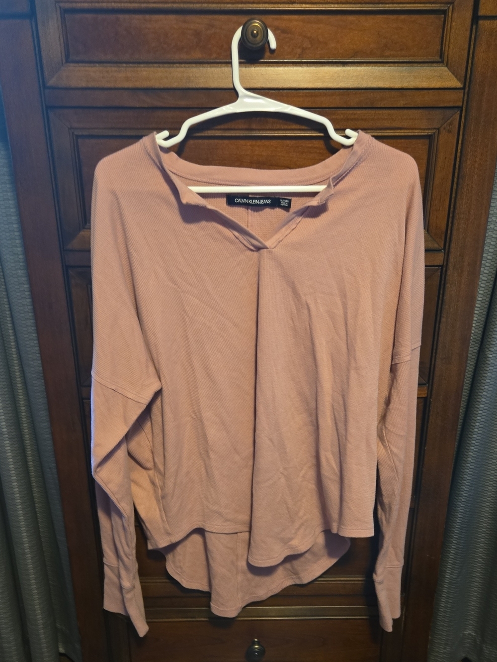 Calvin Klein Jeans Dusty Rose V-Notch Long Sleeve Top